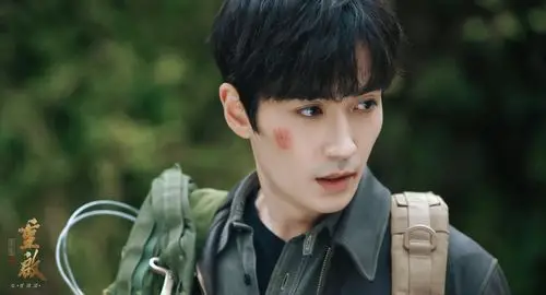 朱一龙|《重启之极海听雷》,吴邪(图源@·雪顶顶·)