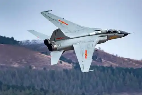 图为歼轰7a战斗轰炸机