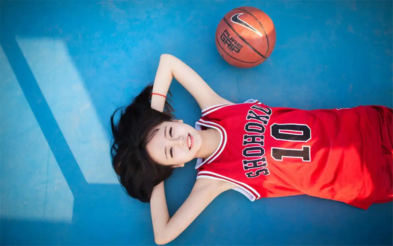 性感美女篮球宝贝户外操场写真高清壁纸图片大全