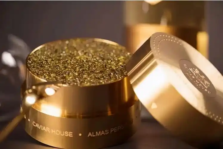 世界上极度"昂贵"的6种食物,看完后明白:贫穷限制了我的想象_鱼子酱