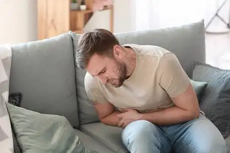 肠胃不舒服的男人图片_肠胃不舒服的男人素材_肠胃不舒服的男人高清