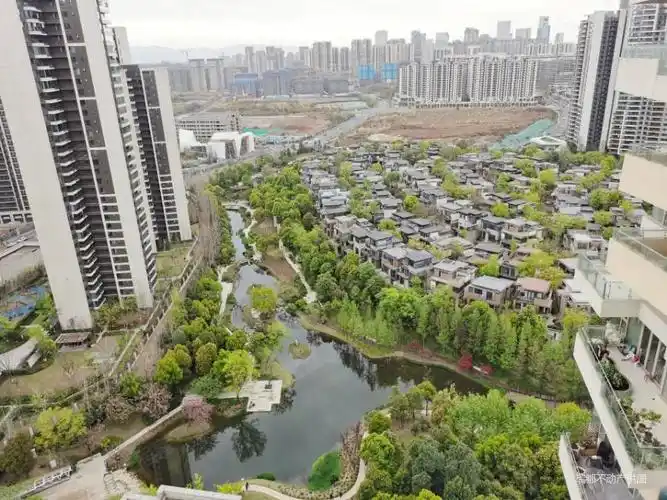 成都房产网>成都二手房>天府新区二手房>麓山二手房>麓湖生态城云树>