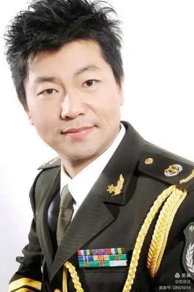 电影《红军钱币》即将上映;著名歌唱家乔军演唱《红旗漫卷大巴山》