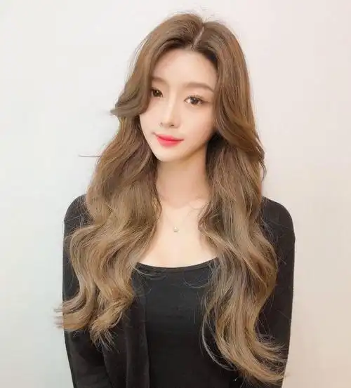 显气质韩式大卷发 时尚女生必备长卷发型_日韩发型 - 美发站