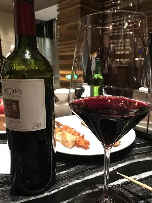 送的红酒,喝了不少.