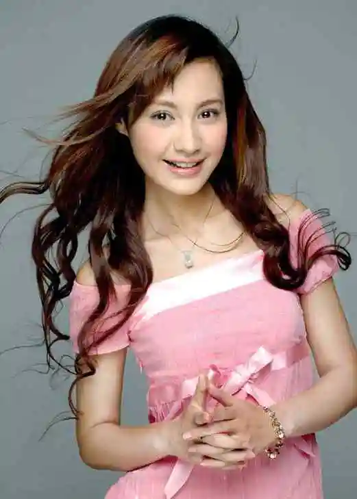 杨雪新戏当新生学魔法剧组变哈利波特魔法学校