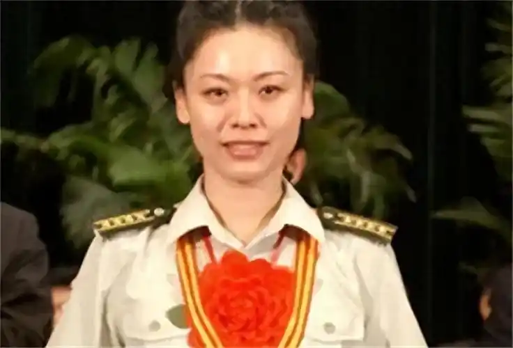 回顾:中国漂亮女将军刘敏少将,美在什么地方?