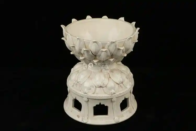 定窑白釉莲花炉-【成交 价格 图片】