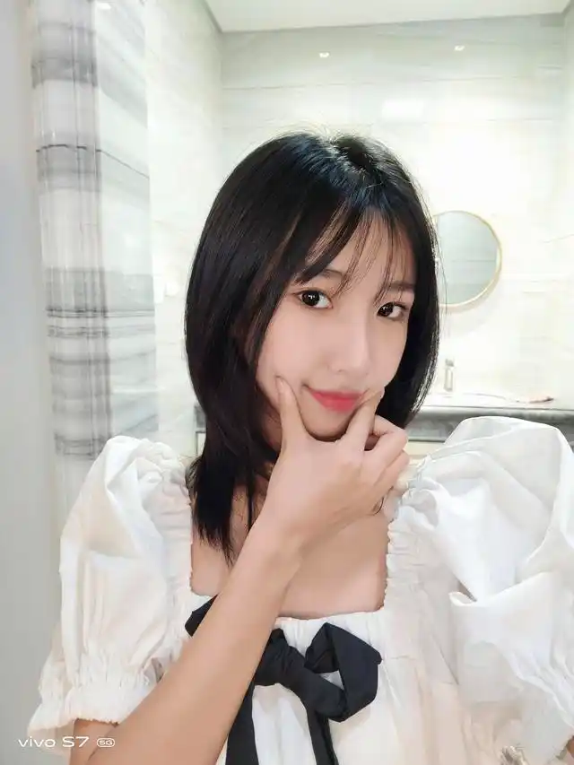 自拍制霸朋友圈,仅凭vivo s7?小姐姐试用后:没毛病