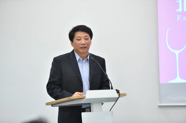 中国酒业协会常务副理事长,葡萄酒分会理事长王琦发言