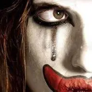 笑着哭小丑面具头像 伤感的面具小丑笑着哭图片头像