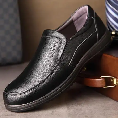 骆驼潮真皮男士休闲皮鞋牛皮软底防滑中老年人爸爸鞋4050岁一脚蹬男鞋