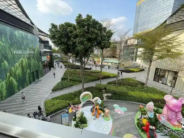 据了解,该网点为保时捷位于中国开出的第100家网点,该网点的撤场或与