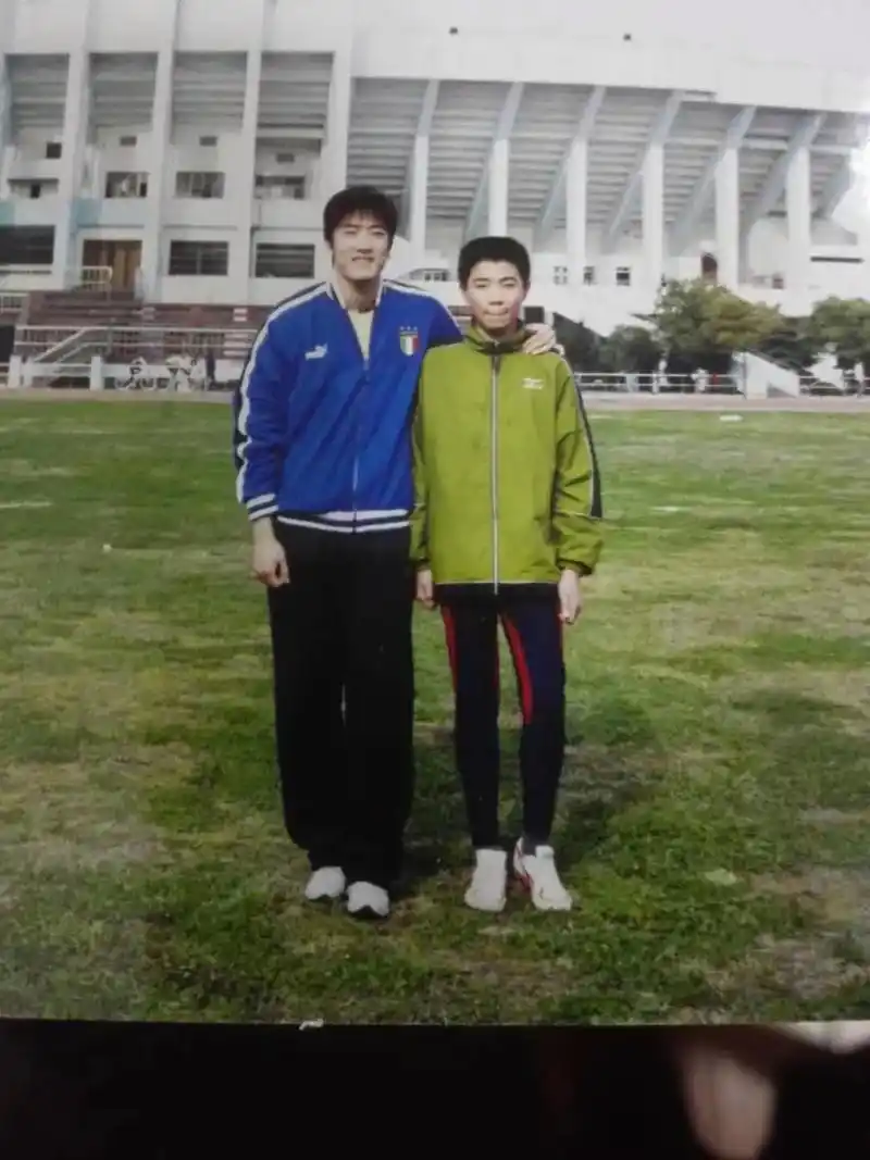 谢文骏成长资料.谢文骏,1990年7月11日出生于上海,父母 - 抖音