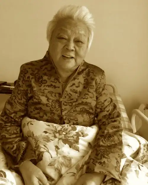 愿天堂里的妈妈幸福生活!