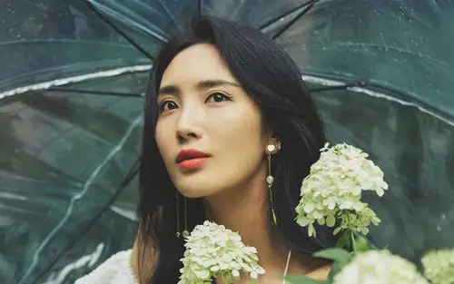 王紫璇蕾丝短裙高清桌面壁纸_大陆明星_壁纸下载_美桌网