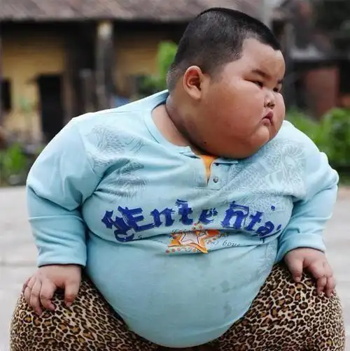 米其林宝宝走红用肉肉夹苍蝇宝妈笑哭天生就是捕蝇神器