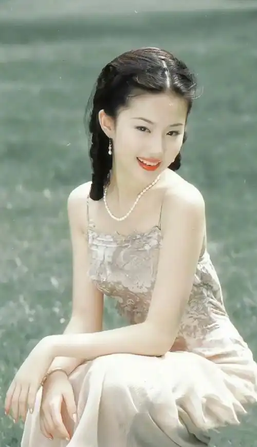 16岁刘亦菲旧照