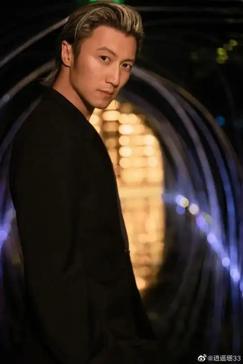 谢霆锋@锋味身材太好了吧今天这组照片太欲了颜值身材双重在线今天的