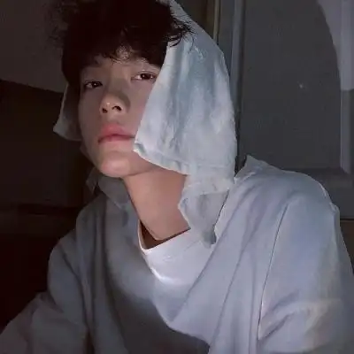 好看的男头像成熟稳重帅高清图片