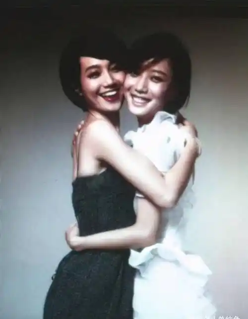 王珞丹与朱丹是重组家庭姐妹?