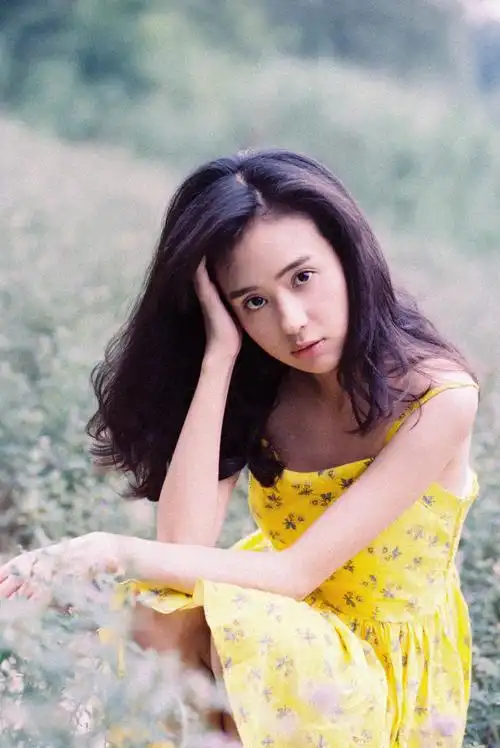 p>郑合惠子,1994年9月16日出生于福建省福州市,中国内地影视女演员