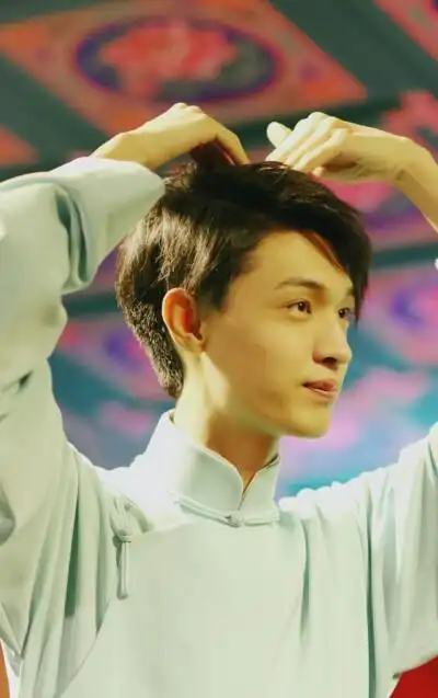 秦氏比心 秦霄贤