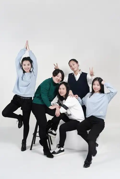 公司内部集体照