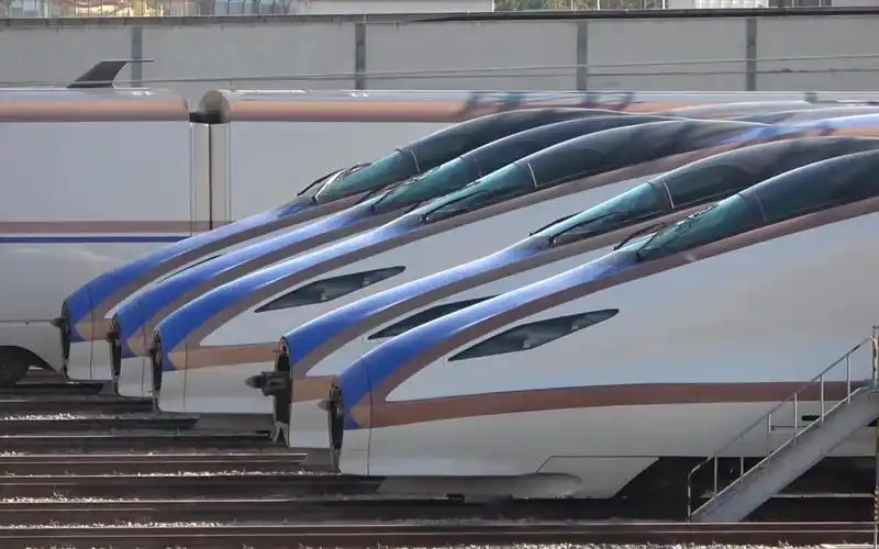 全部300亿日元开始解体的e7系新干线泡水车