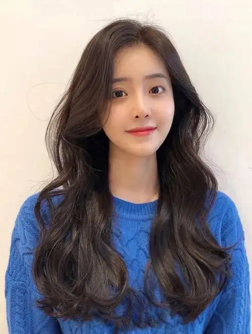 临沂烫发中长发女生标配法式大波浪卷发