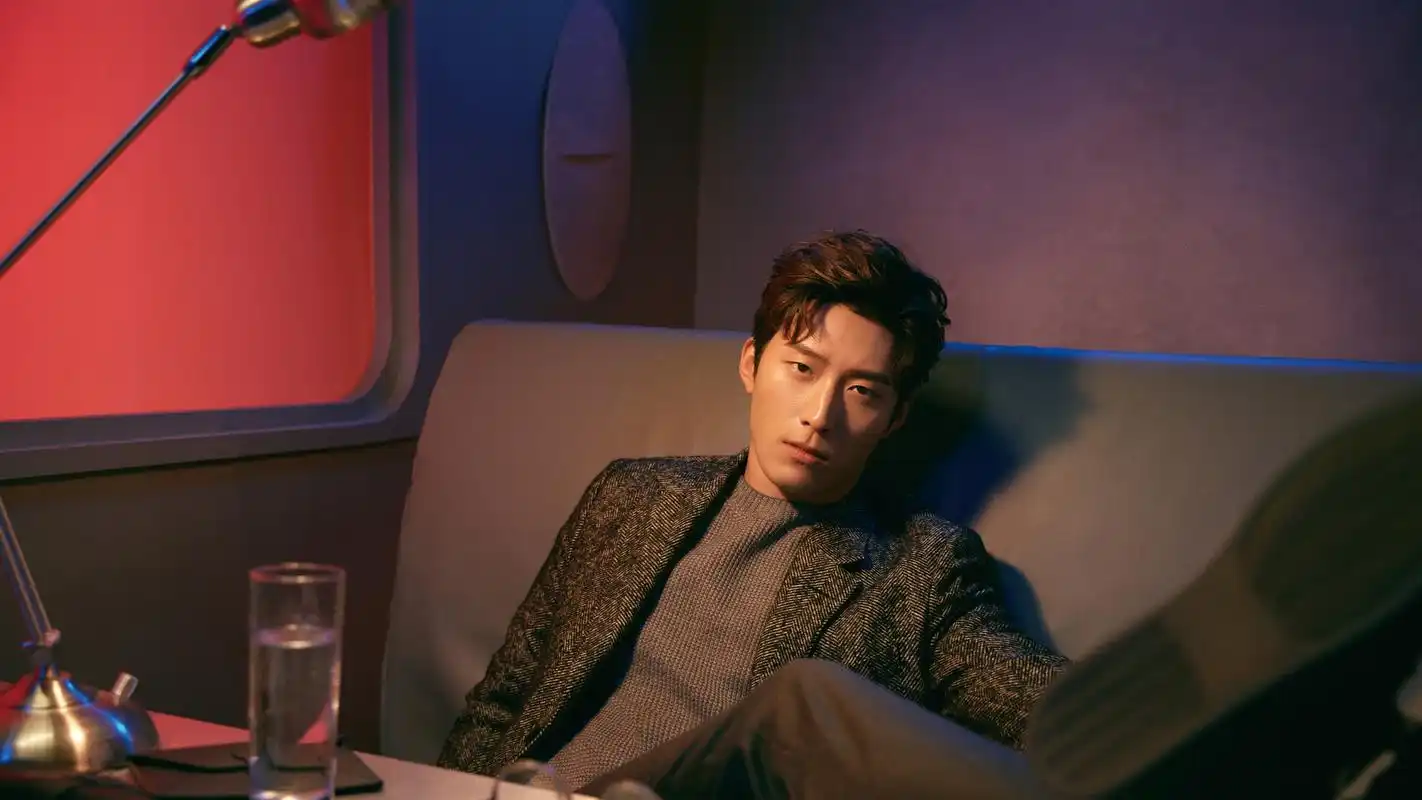 电脑壁纸 明星 大陆明星 窦骁帅气时尚魅力写真