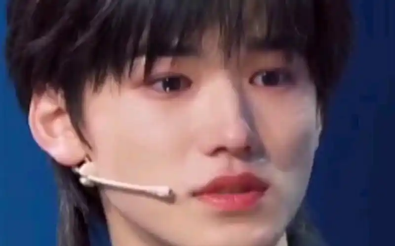 活动作品宋亚轩不哭不哭眼泪是珍珠哭了变猪猪