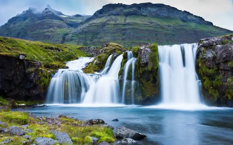 首页 桌面壁纸 风景壁纸 高清秀美瀑布风光河流风光电脑桌面主题壁纸