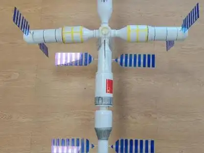 挑战用水管制作空间站_手工制作空间站模型_用矿泉水瓶做手工空间站