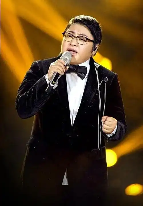 回顾韩红的母亲雍西女儿52岁仍未婚单身让她纠结心痛