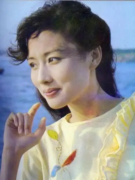 杜志国的第一任妻子近况(儿子5任皆是性感女友)(12)