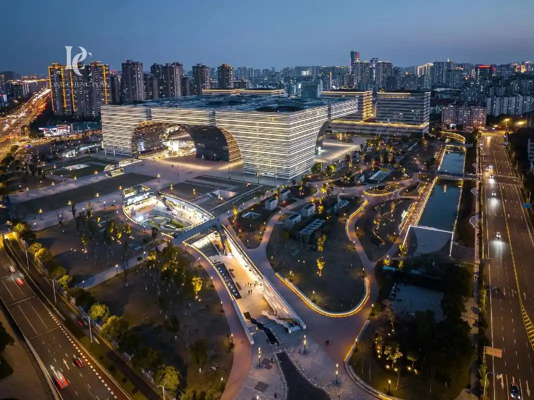 龙城夜景丨常州拍照.天黑了,上龙城大道高架回家吃饭了. #航 - 抖音