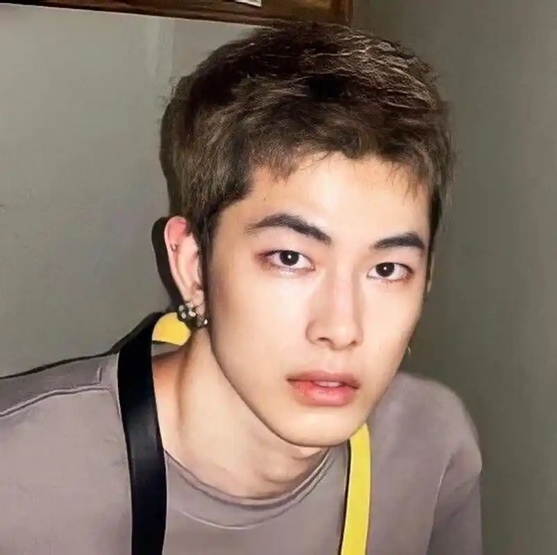 男生短发参考 简单阳光帅气 男生短发分享 阳光大男孩