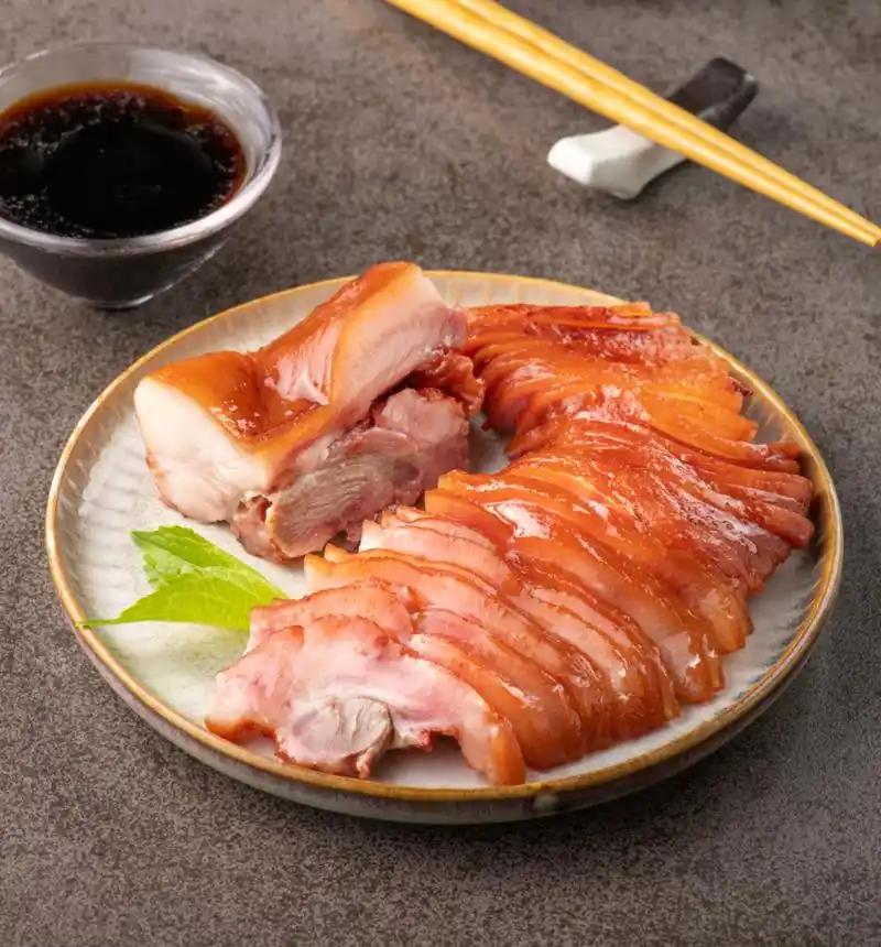 天气渐凉,来口热乎的!紫燕食品热卤暖胃更暖心