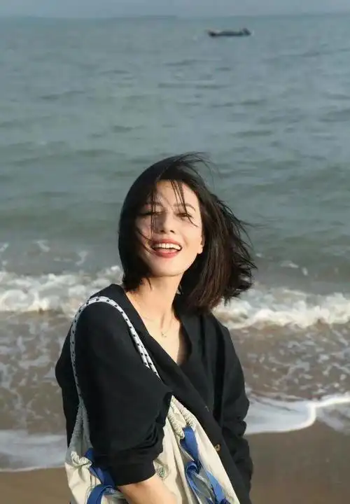 43岁国民女神高圆圆素颜照曝光婚后9年不化妆零修图对不起我不想当