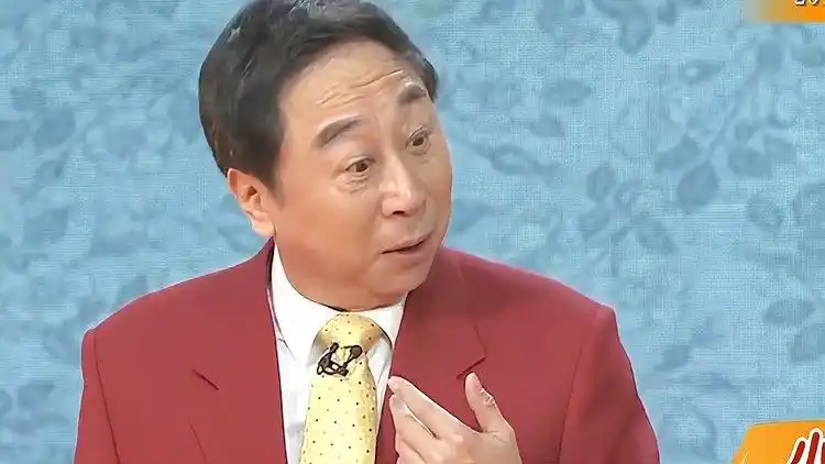 看完冯巩这段小品老百姓都夸好,包袱十足,看完没有不笑的