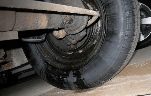 【爱车聊天室】出现这些状况  刹车油该换了