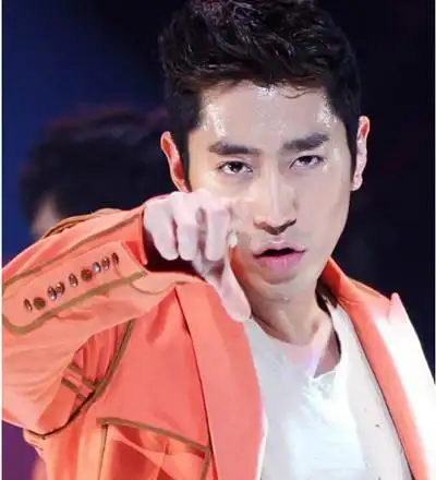 图eric文晸赫将与女友罗惠美结婚神话成员将唱歌送祝福