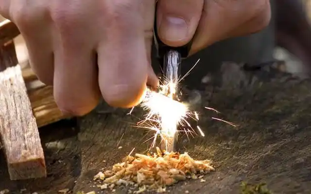 贝爷同款打火石各国军队标配湿透了也能用