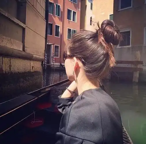 女头 背影 清新