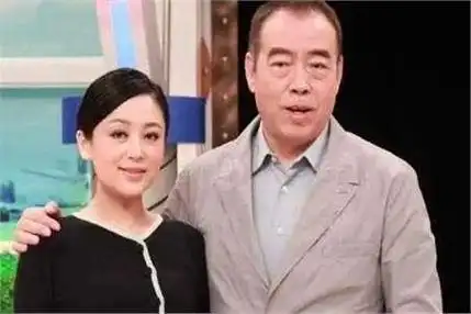 倪萍感情波折选择低调结婚,儿子患先天性白内障,与丈夫婚姻破裂