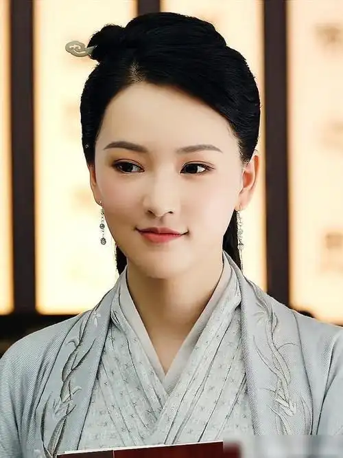 白发黄灿灿七个造型第一个最惊艳第七个最帅气