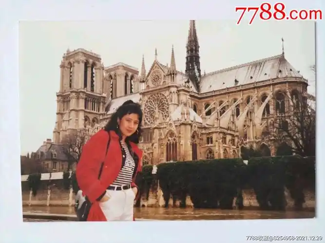 90版电视剧封神榜演员卢玲饰演纣王妻子姜皇后照片一张