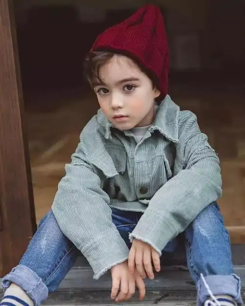 5岁混血男孩cooper颜值太逆天!颜粉大喊:长大一定要出道啊!