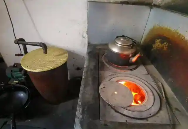 火炉火炕火墙,大兴安岭进入"猫冬"模式,这才是大兴安岭真实生活!